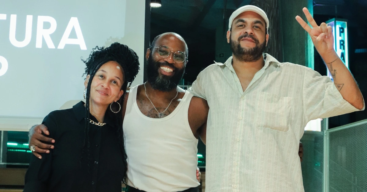 Clube de Leitura do Rap reúne Parteum, MC Hariel e Rico Dalasam em SP 2 Nerie Bento, Marco Aurélio e Viny Rodrigues são os idealizadores do Club de Leitura do Rap