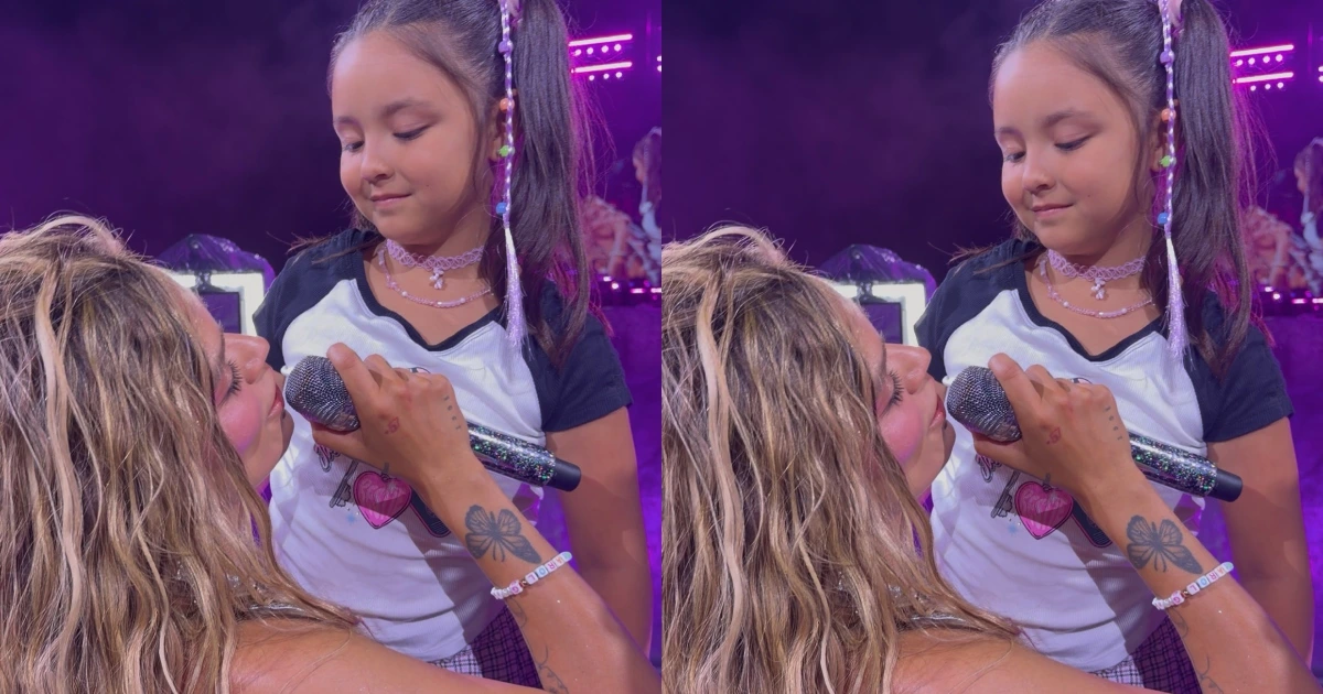 Karol G e fã mirim Khloe (reprodução Instagram @doctordelcredito e @evelyn_holguin7)