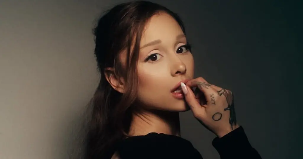 Lançamentos da semana: Ariana Grande, Cardi B, DENNIS e mais 1 Ariana Grande divulgou 'Petal': veja os lançamentos da semana