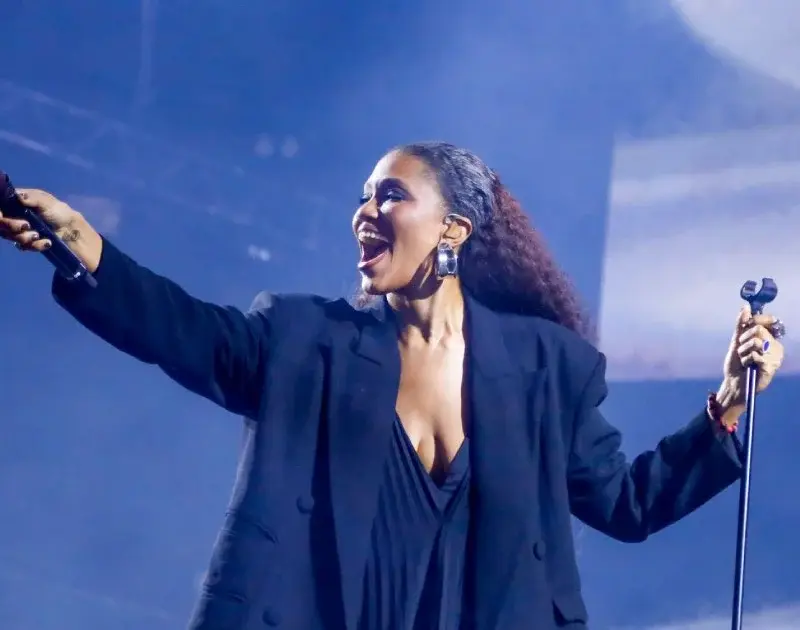 Luedji Luna estreia no João Rock com voz que atravessa a MPB e o jazz