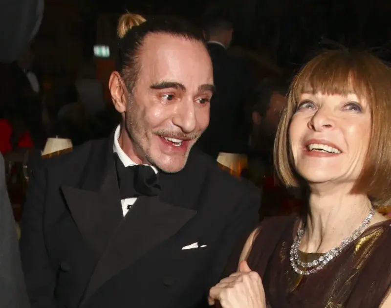 Met Gala 2027 homenageará John Galliano apesar do passado controverso