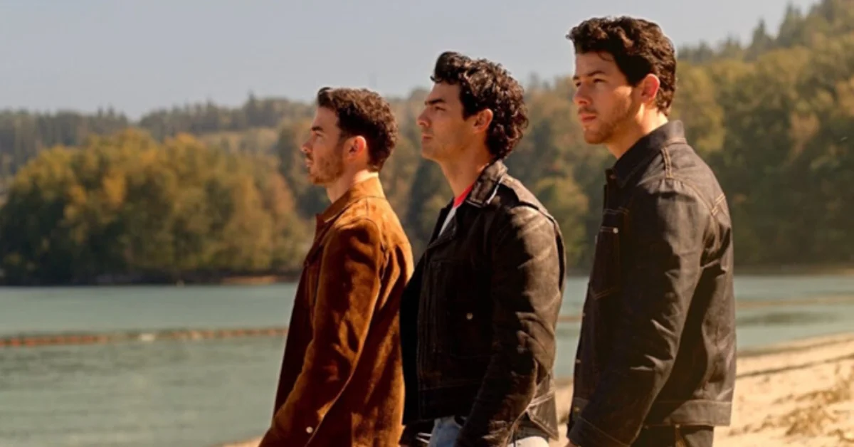 Joe, Nick e Kevin Jonas, os Jornas Brothers, em "Camp Rock 3"(divulgação)