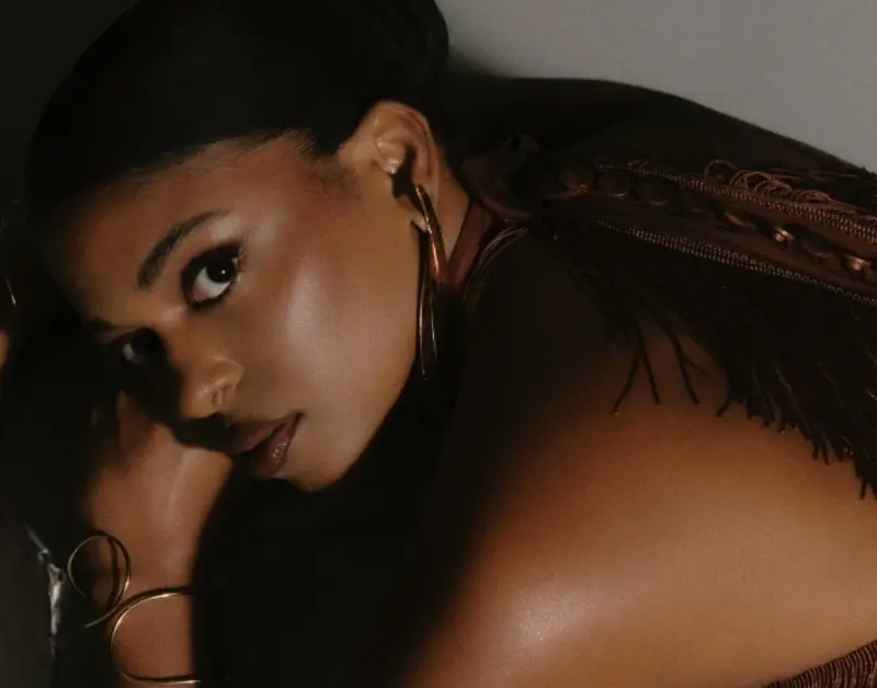THAMI lança o álbum ‘Relevuras’ com Luedji Luna e Rashid