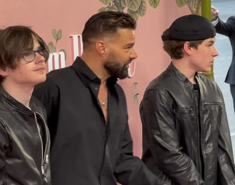 Ricky Martin homenageia filhos gêmeos às vésperas do Dia dos Pais