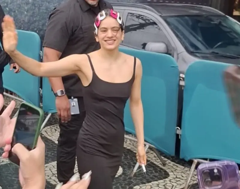 Rosalía surpreende fãs no Rio de Janeiro antes de estreia da turnê ‘LUX’
