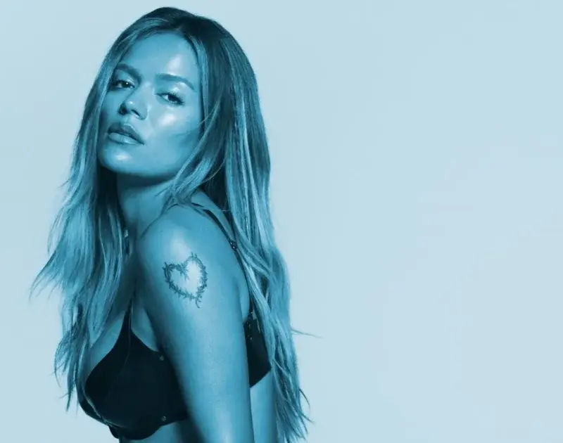Karol G é dona do 'Tropicoqueta'