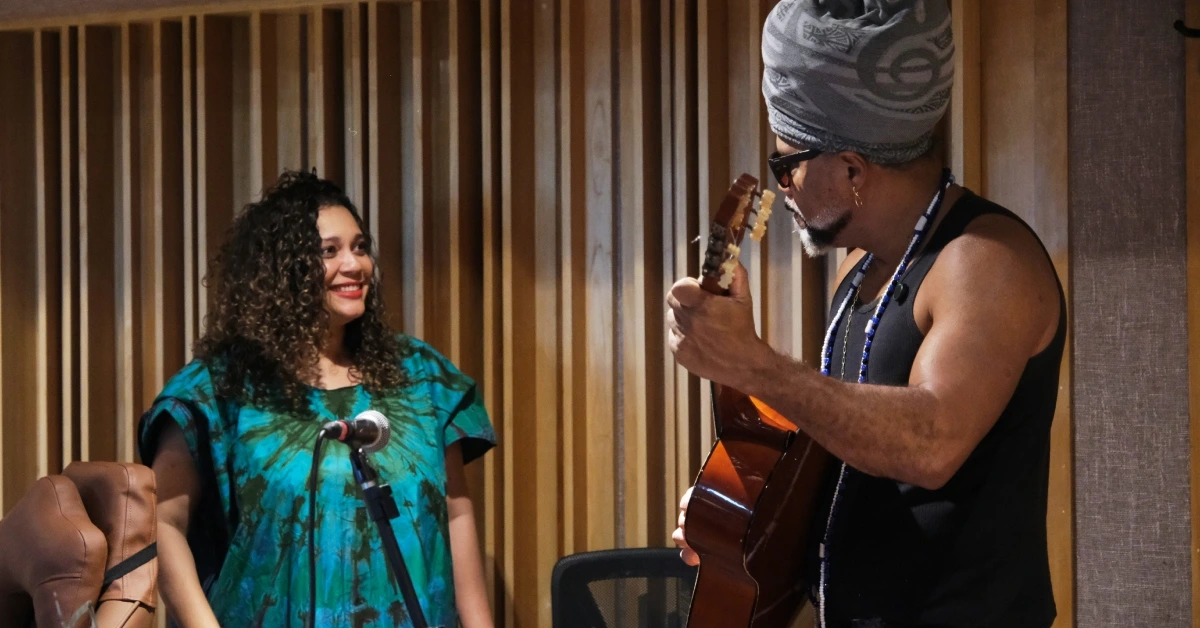 Solange Cesarovna lança 'África em Mim' e conecta Brasil e Cabo Verde 2 Solange Cesarovna e Carlinhos Brown (Marcelo Nejm)