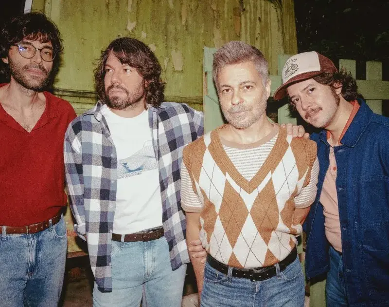 Maglore celebra amor como ‘algo que permanece’ em novo álbum