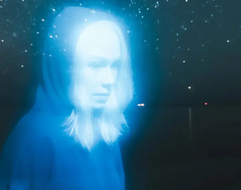 Phoebe Bridgers estreia como atriz e lança música para trilha ‘Primetime’