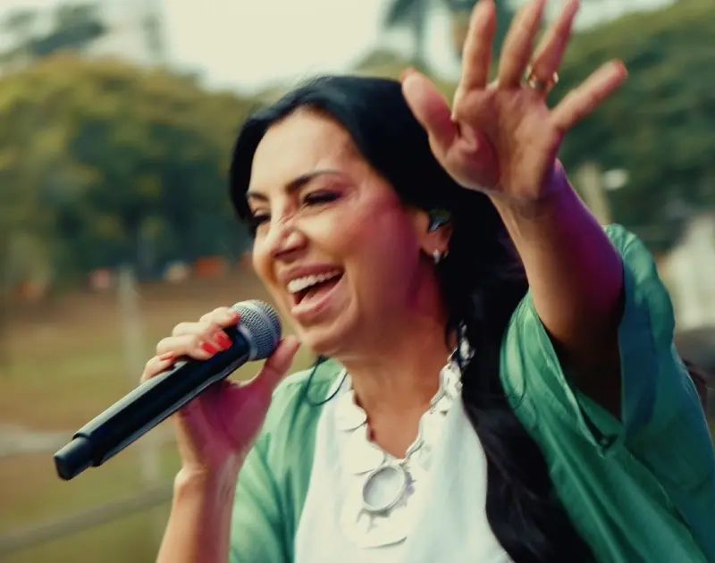 Qual é o álbum favorito de Eyshila? Cantora responde