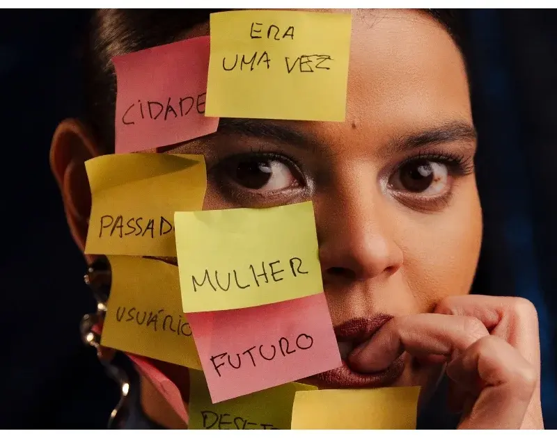 ‘Era Uma Vez o Amanhã’ de Amanda Magalhães: explorando o seu lado ‘irreverente’