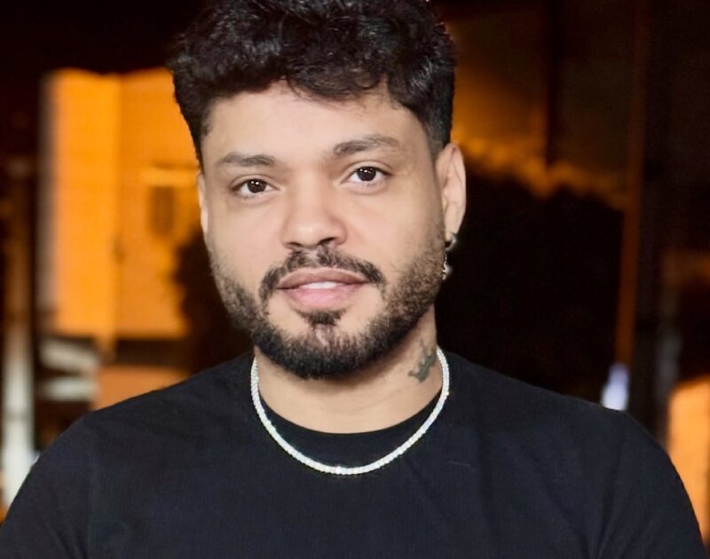 Quem é Helton Lima, cantor que chegou ao top 5 do Hot 100 Brasil