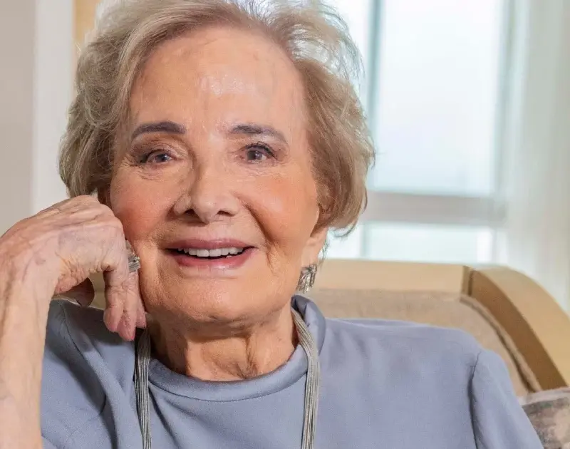 Glória Menezes morre aos 91 anos; veja a relação dela com a música
