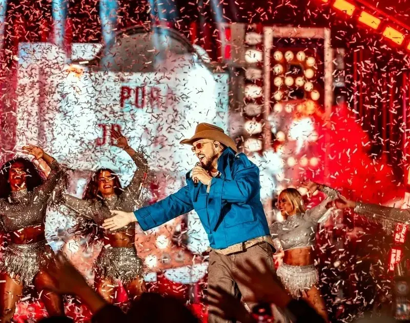 Belo estreia em Barretos e celebra ‘nação pagodeira’ na Festa do Peão