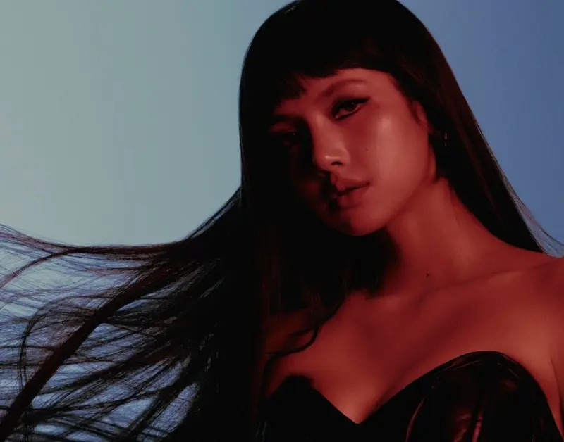 Lisa anuncia comeback com data de EP e single; saiba mais