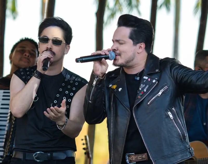 Kaique e Felipe celebram ‘Rolê Perfeito’ e anunciam ‘Exagerada’