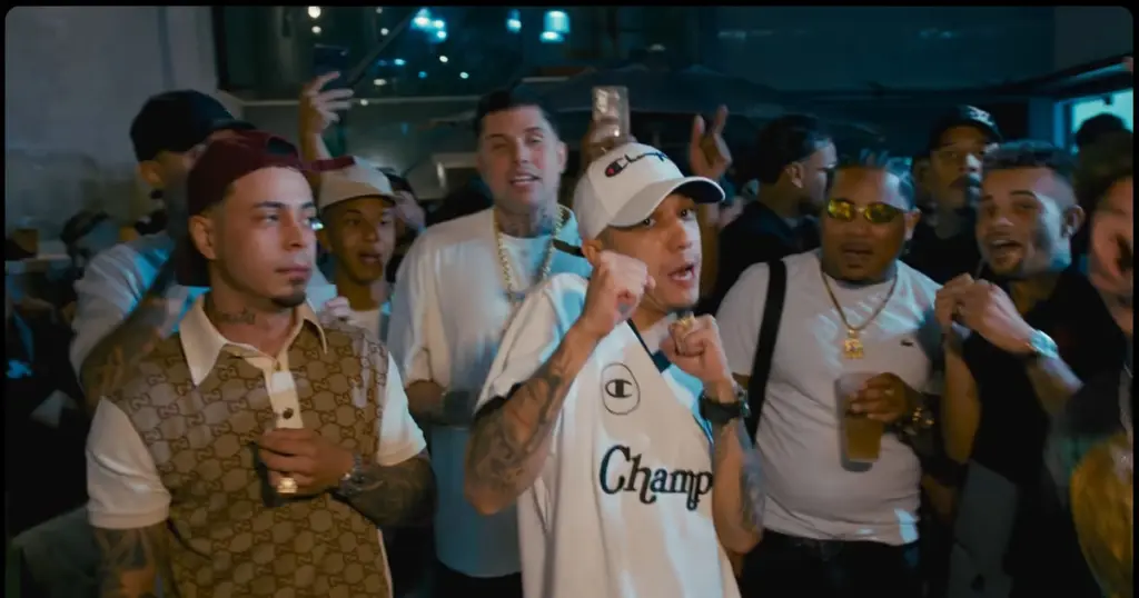 ‘Menor Neurose’ estreia nos charts; veja os 15 funks mais ouvidos da semana 1 Cena do clipe de funk ‘Menor Neurose’, de DJ Gu, MC Tuto, MC Marks e MC Joãozinho VT (Reprodução)