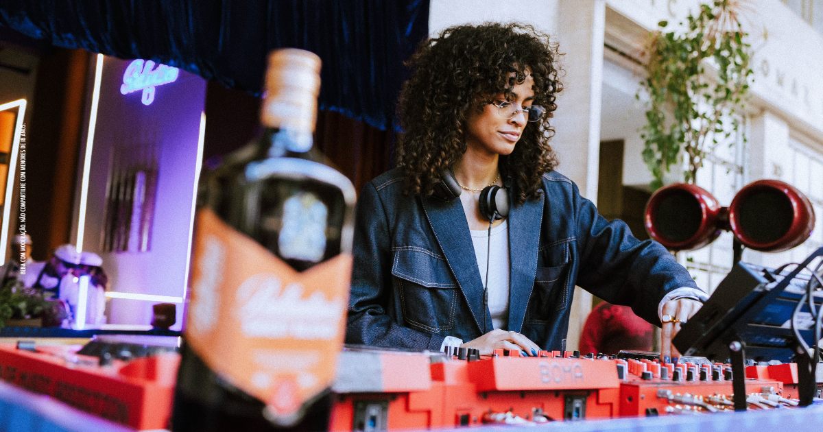A DJ Suellen Mesmo na Ice Cream Rave de Ballantine's / Divulgação