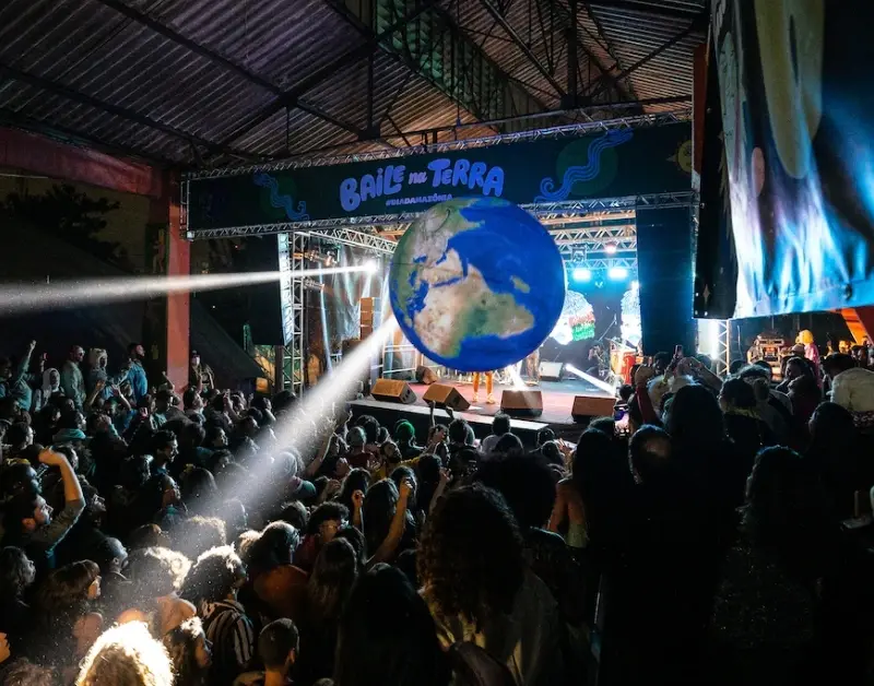 Baile na Terra 2026: festival gratuito terá show e cortejo; saiba mais