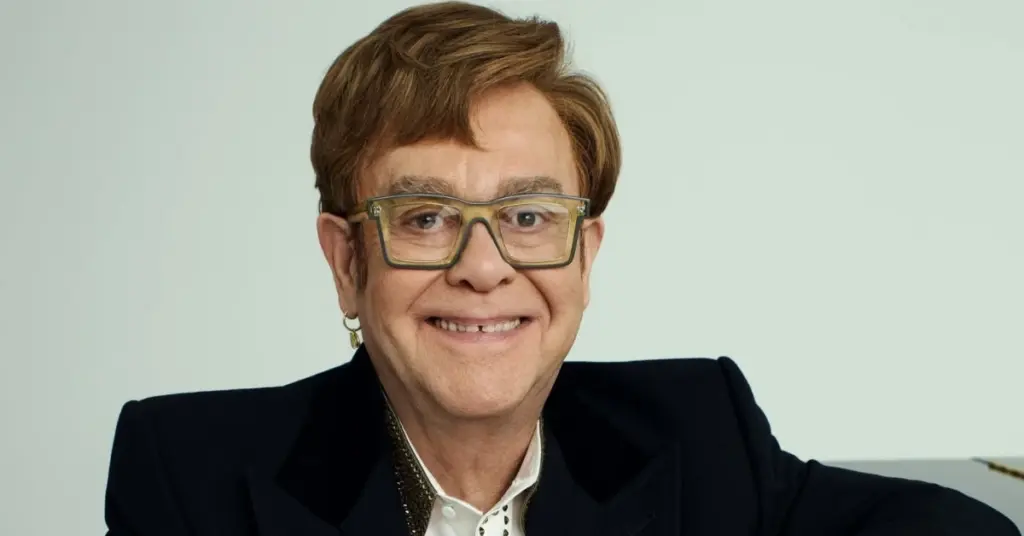 Elton John (reprodução Facebook @EltonJohn)