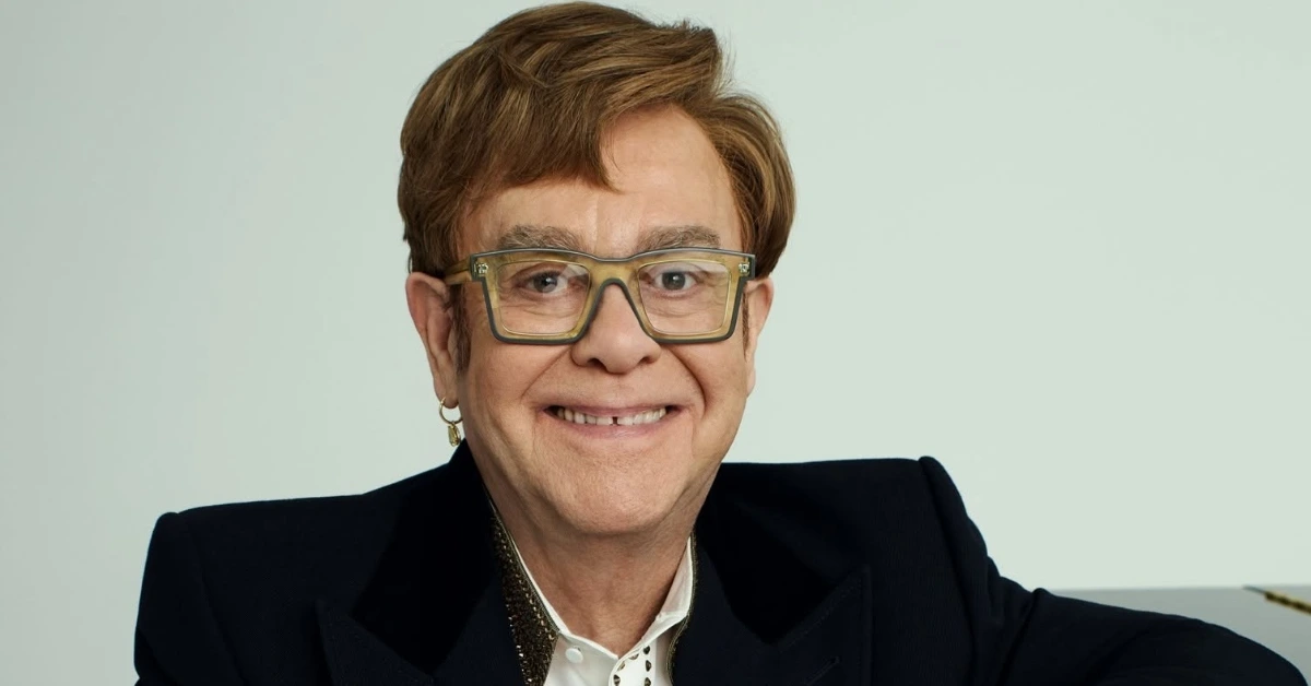 Elton John (reprodução Facebook @EltonJohn)