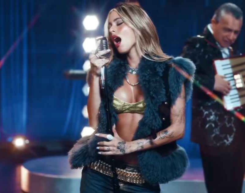 TINI volta à cumbia com Los Ángeles Azules em ‘Pa’ Él’; assista aqui