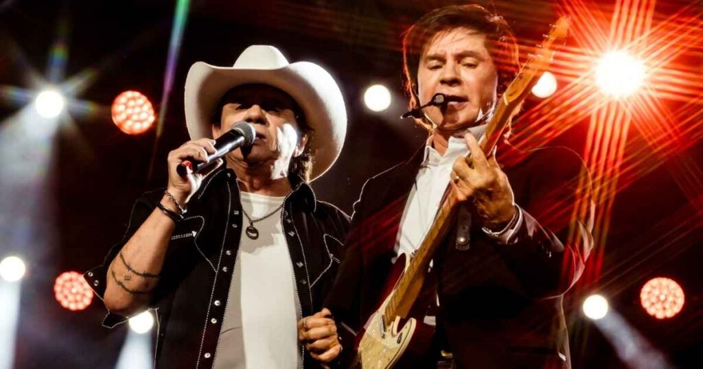 Chitãozinho e Xororó abriram a noite de shows no Palco Estádio (Thais Ministro)