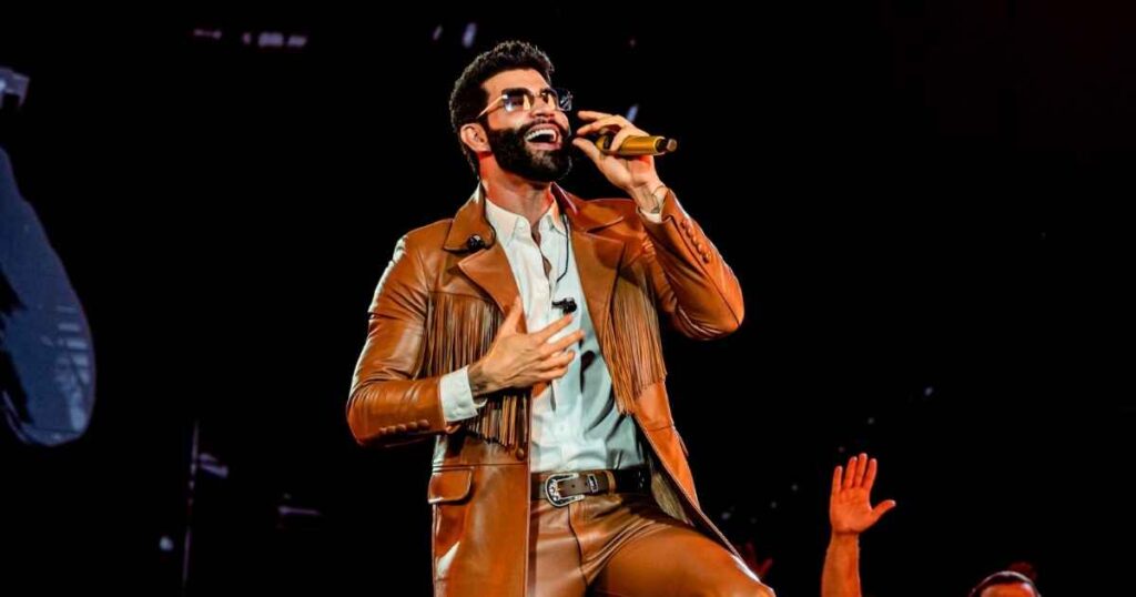 Gusttavo Lima fez seu segundo show na 71ª Festa do Peão de Barretos e levou a apresentação até o amanhecer (Thais Ministro)