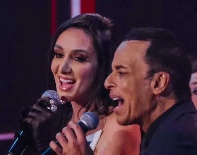 Marina Elali e Jon Secada (Reprodução/Instagram)