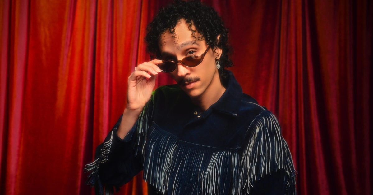 Thomé lança segundo álbum da carreira (Anabiss/Divulgação)