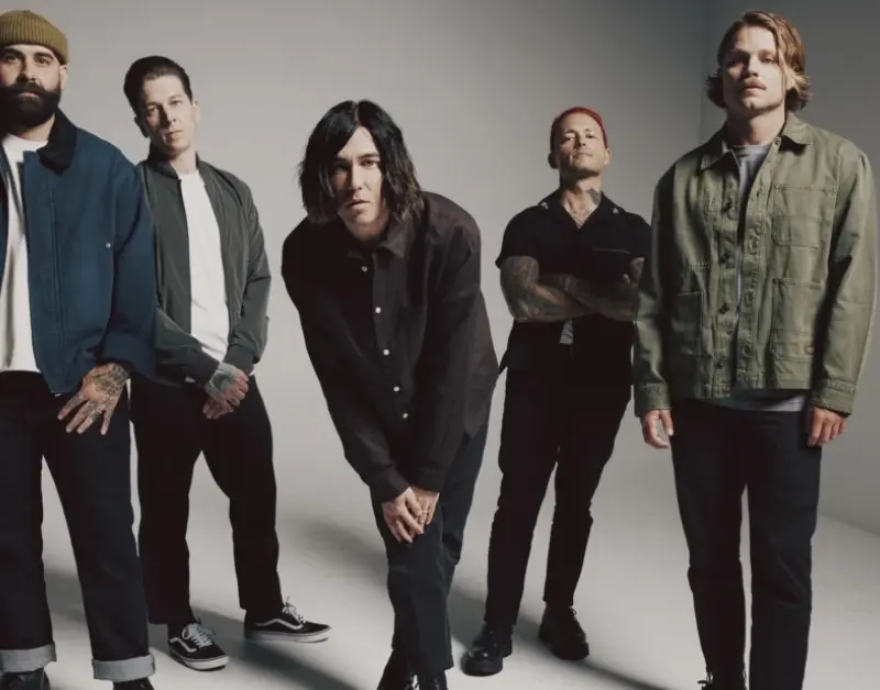 Sleeping With Sirens anuncia retorno ao Brasil após oito anos