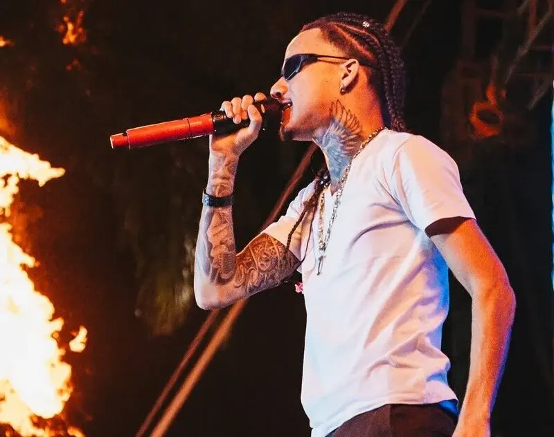 ‘A Favela Tá Gostosa 6.0‘: Theuzinho transforma hits de Luan Santana em arrocha