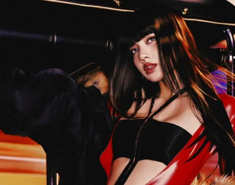 Lisa em "SaWaDiKa” (Divulgação)