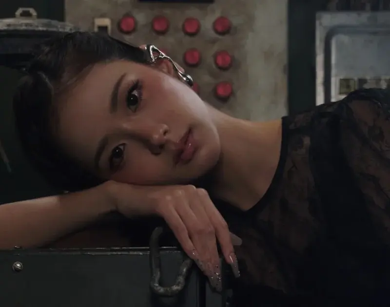Jisoo para o single "CLICK"(Reprodução/X)