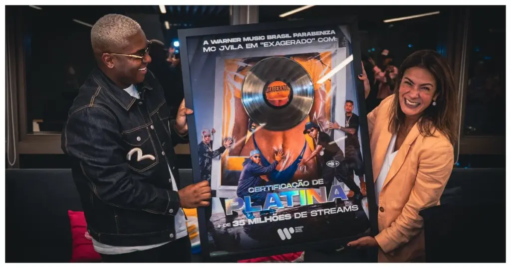 MC Jvila assina com a Warner Music Brasil (Divulgação)