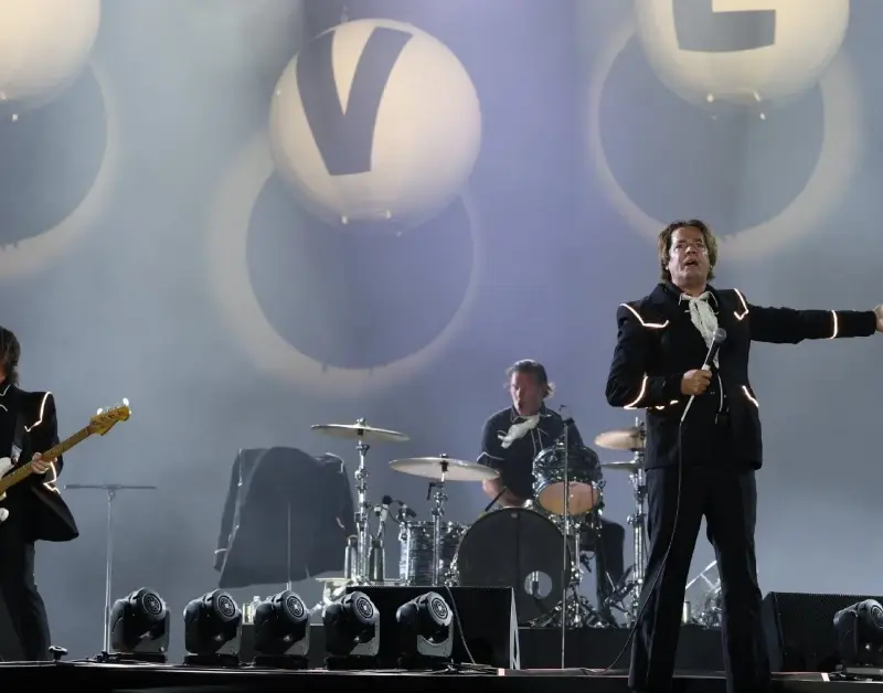 ‘Ótimo festival e ótima banda’: The Hives conquista Rock in Rio nesta sexta (4)