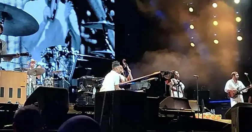 Jon Batiste (Sérgio Martins)