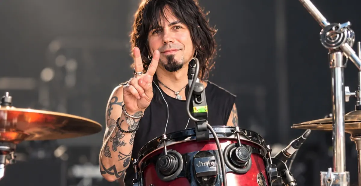 Diogo Macedo é o novo baterista do Biquini Cavadão