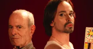 Johnny Hooker e Ney Matogrosso (Divulgação)