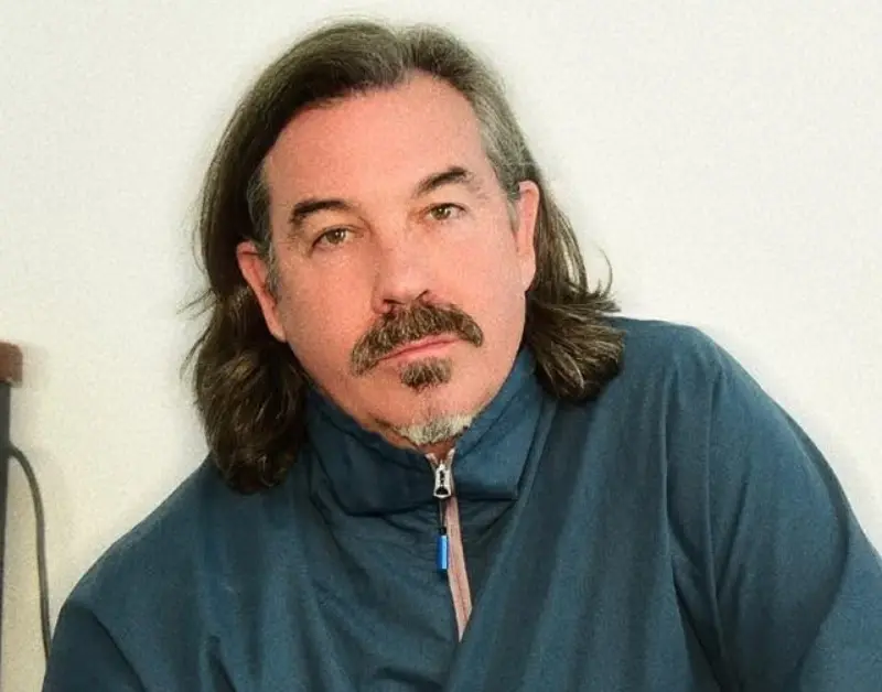 Morre Duncan Sheik, autor de ‘Barely Breathing’, aos 56 anos