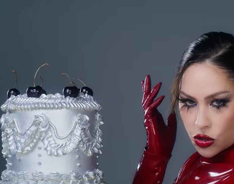 Pitty em cena do clipe “Sobremesa” (Reprodução YouTube)