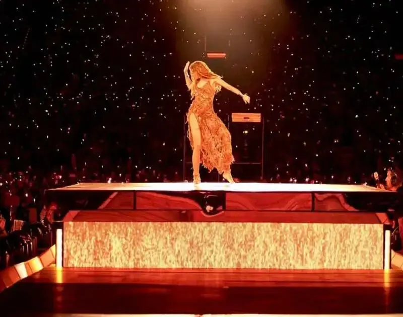 Shakira anuncia mais um show em residência em Madri
