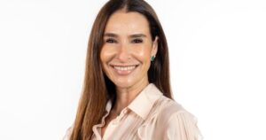 Juliana Benício é doutora em engenharia de produção e foi secretária municipal de Inovação, Ciência e Tecnologia de Niterói indústria musical paradas