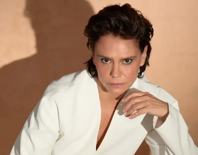 Malu Galli estreia como cantora em ‘Maravilhas Contemporâneas’