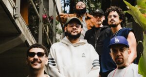 Emicida com o grupo Puro Suco, Damien Seth e LR Beats