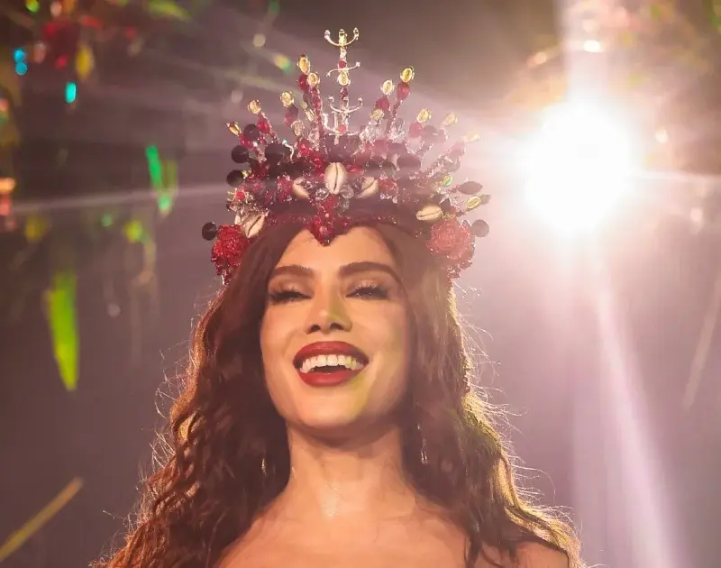 Anitta na Grande Rio (Reprodução/Rafael Arantes)