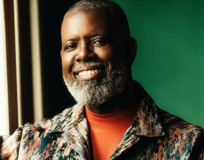 Péricles lança álbum com participações de Ney Matogrosso, Ana Castela e mais