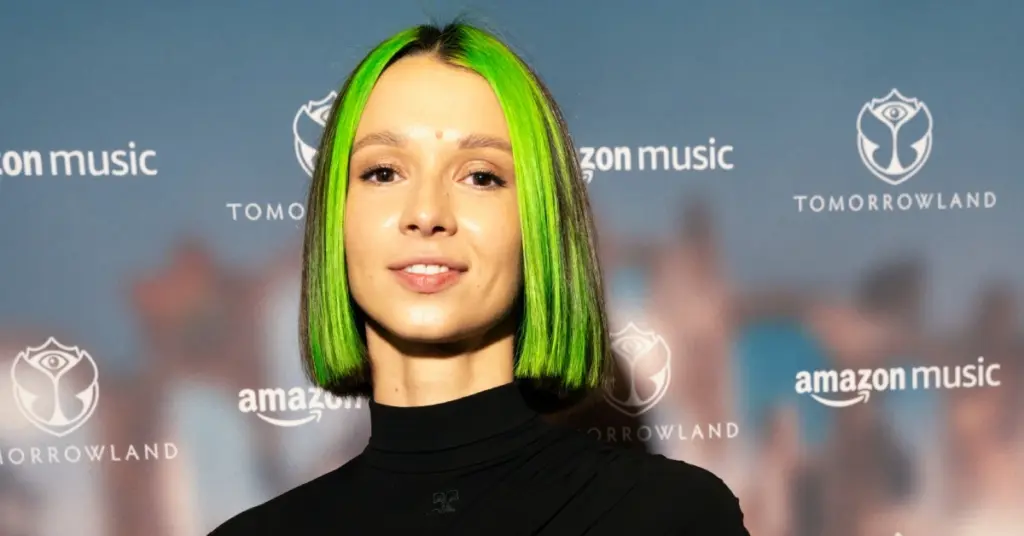 Miss Monique na estreia do We Are Tomorrow, documentário do Tomorrowland (Divulgação)