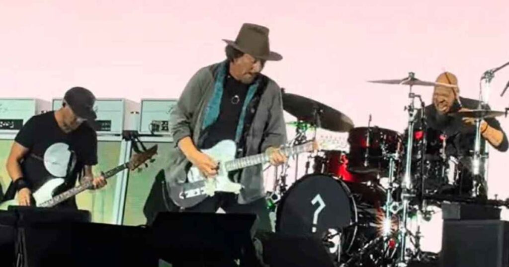 Pearl Jam toca com Abe Laboriel Jr. no Ohana Festival (Reprodução Youtube)