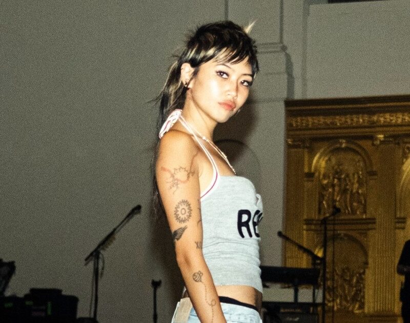beabadoobee estreia no top 10 da Billboard 200 com ‘Pylon’